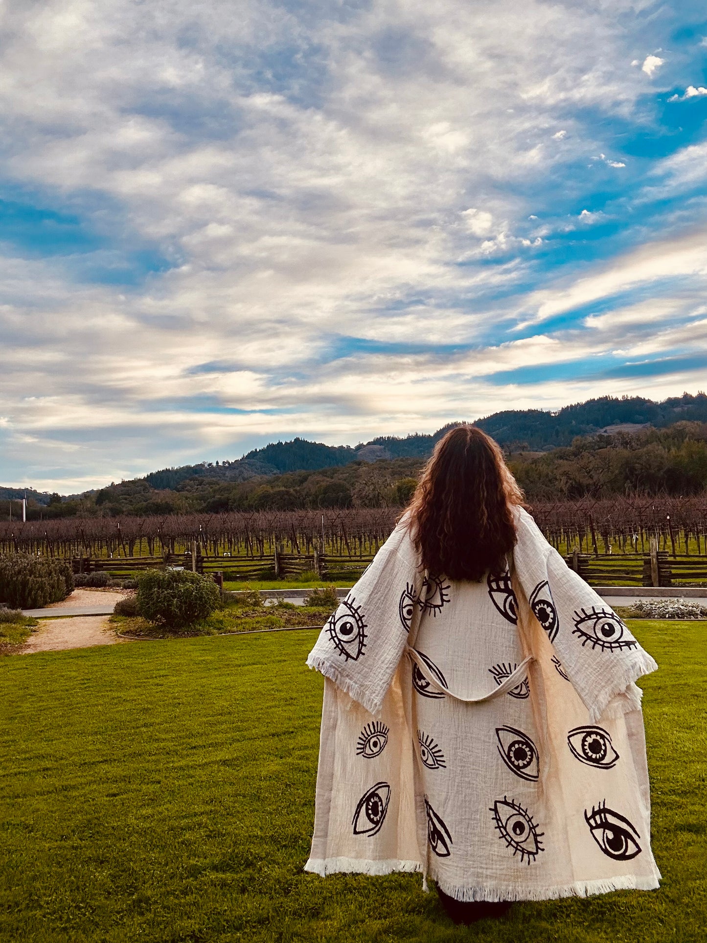 KATE MULTY EYES ROBE